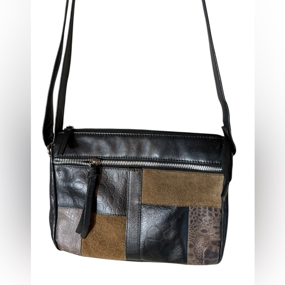 Leather Black and Brown Patchwork Crossbody Bag
Three Compartments - Picture 5 of 7